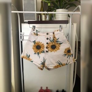 Vintage High-Waisted Jeans